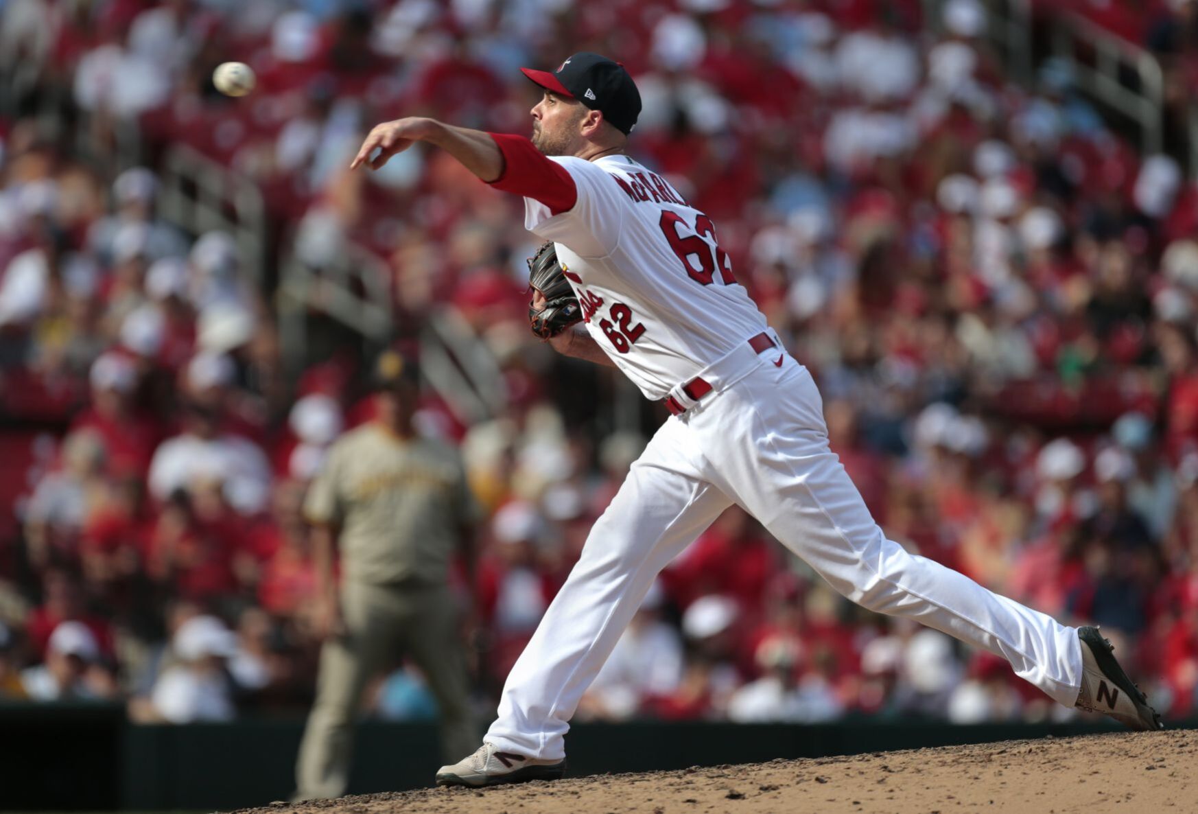 Cardinals sweep Padres with 8-7 victory